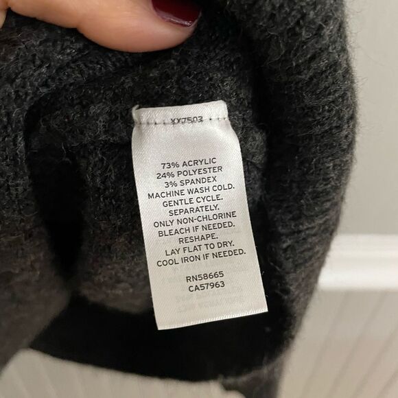 Big Girls Nordstrom 1901 Sequin Multi Color Grey Sweater Size XL - Picture 8 of 10